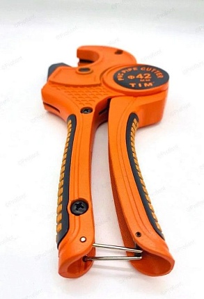 Труборез для металлопластиковых труб 42мм