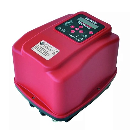 Nettuno Частотный преобразователь Выход 400V 13A В комплекте с набором для настенного крепления